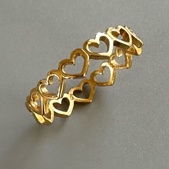 14k Gold Simple Eternity Heart Ring - Picture 10 of 13